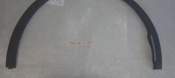Tesla Model Y Front arch trim 165869600A 165869200A