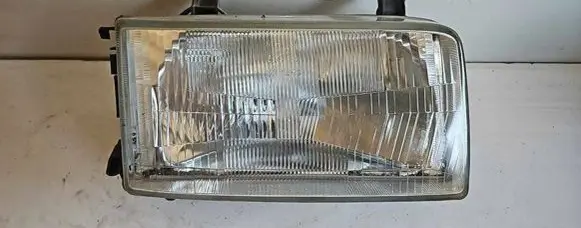 Volkswagen Transporter - Caravelle T4 Headlight/headlamp 4411114R 029670