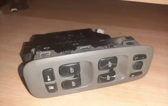 Volvo V70 Electric window control switch 30773895