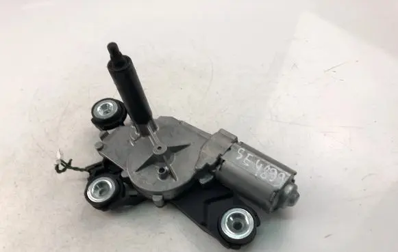 Volvo V50 Wiper motor 0390201582