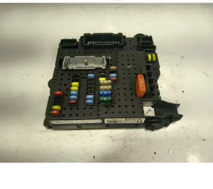Volvo XC90 Fuse module 30786646 28080156