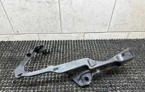 Honda Jazz Headlight/headlamp mounting bracket 71190T5A000