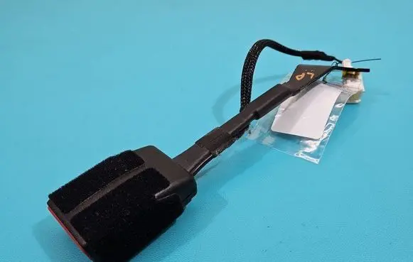 Opel Astra L Front seatbelt 6479559ETB IMPRK1512608