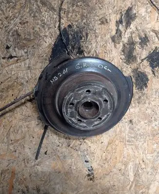 Mercedes-Benz E W211 Rear wheel hub