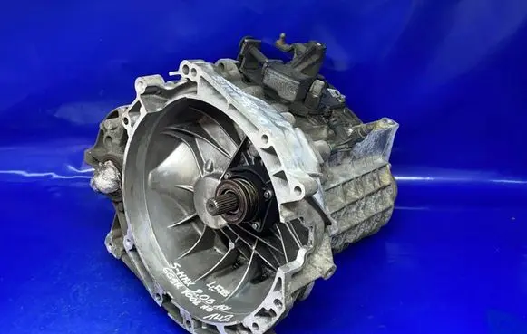 Manual 6 speed gearbox