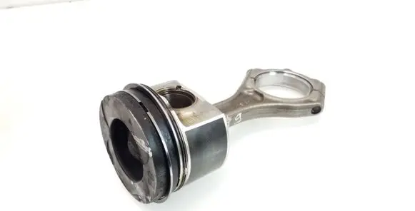 Subaru Forester SH Piston with connecting rod