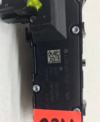 Mercedes-Benz E W213 Seat heating switch A2139057302 SW133101 HW132000