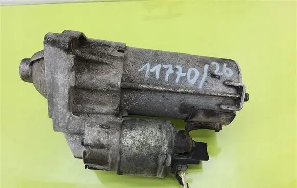 Renault Clio III Starter motor 8200836473A