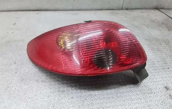 Peugeot 206 Rear/tail lights