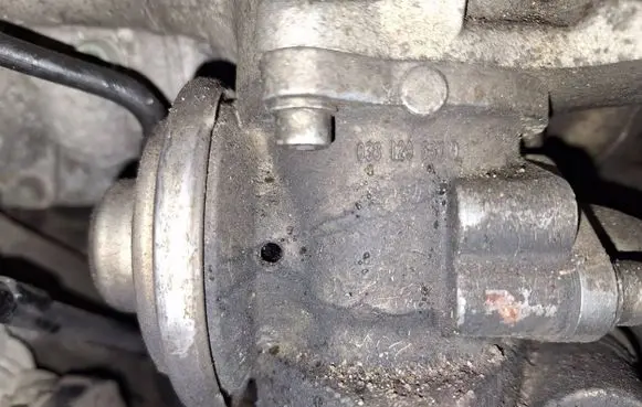 Audi A3 S3 8P EGR valve 038129637