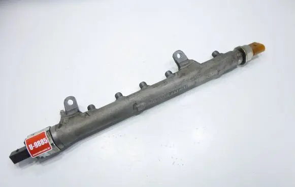Volkswagen Touran II Fuel main line pipe 03L130764A 03L130089B 03L906051