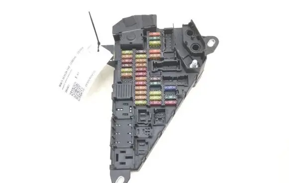 BMW 5 E60 E61 Fuse module 6906603