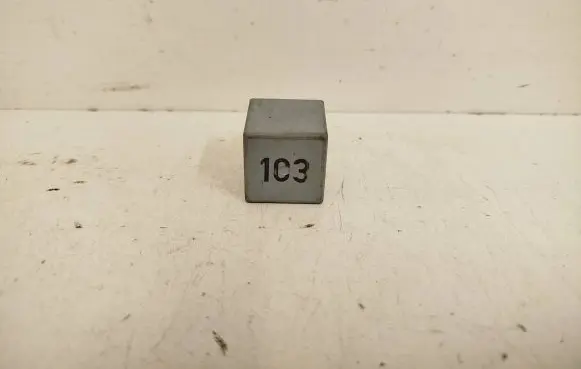 Skoda Octavia Mk1 (1U) Other relay 357911253