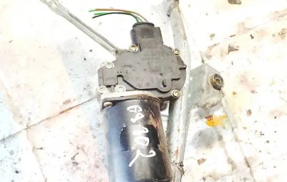 Audi A6 S6 C5 4B Wiper motor 472205