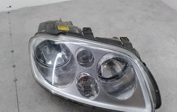 Volkswagen Touran I Headlight/headlamp 1T0941006F