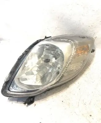 Toyota Yaris Headlight/headlamp 811100D350 89902767