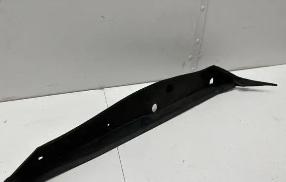 Mercedes-Benz S W222 Fender end trim A2228890025