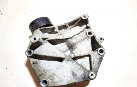 Opel Vectra C Engine mounting bracket 55187675