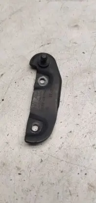 Volkswagen PASSAT B8 Shock absorber/damper mounting bracket 3g9827428