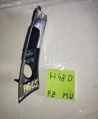 Audi A6 S6 C5 4B Front door interior handle 27214792