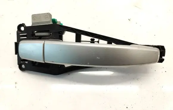 Opel Zafira B Front door exterior handle