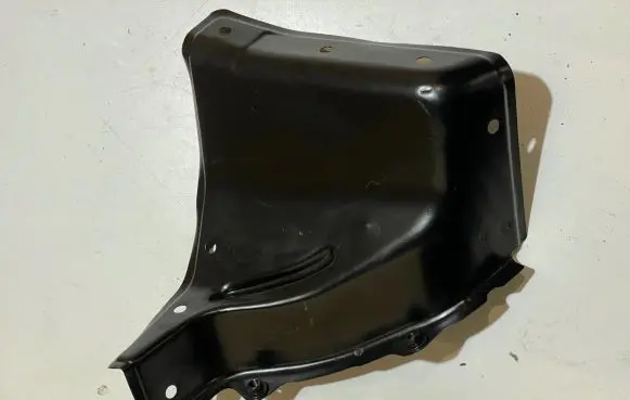 Ford Mustang VI Battery tray heat shield A344059