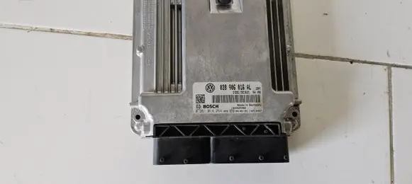 Volkswagen Transporter - Caravelle T5 Engine control unit/module 038906016AL 1039S25982 0281014254