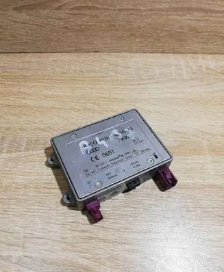 Audi A6 S6 C6 4F Aerial antenna amplifier 8E0035456B