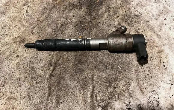KIA Ceed Fuel injector 0445110