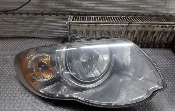 Chrysler Grand Voyager IV Headlight/headlamp