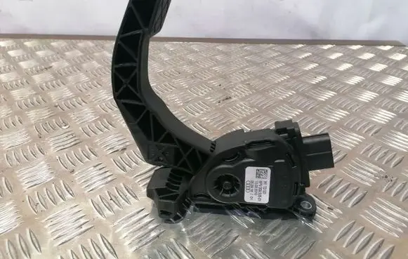 Audi Q5 SQ5 Accelerator throttle pedal 8K1723523