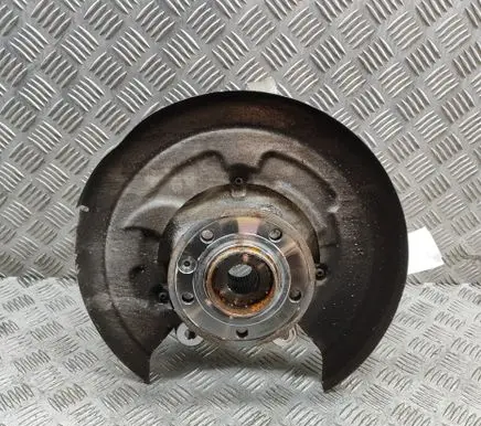 Land Rover Range Rover Sport L461 Rear wheel hub M8E25A969AD M9R32C300AC