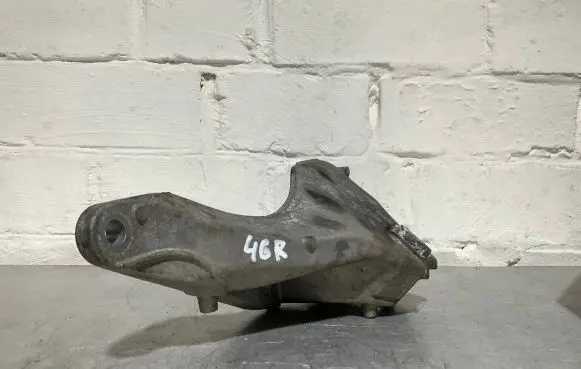 BMW 5 F10 F11 Engine mounting bracket 6781258