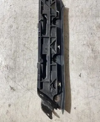 Volkswagen Touran I Front bumper mounting bracket 1T0807935