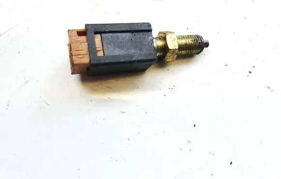 Nissan X-Trail T30 Brake pedal sensor switch 54130