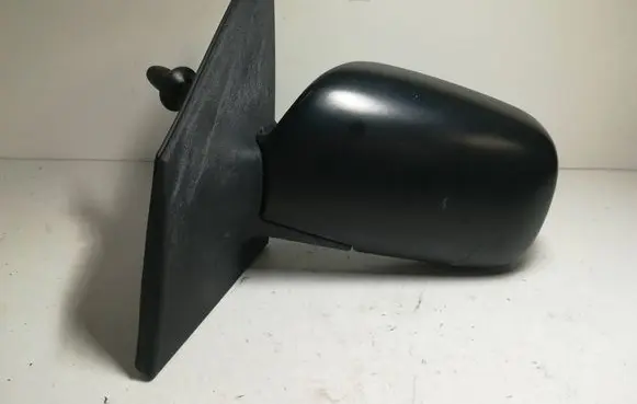 Toyota Yaris Front door electric wing mirror E13010399