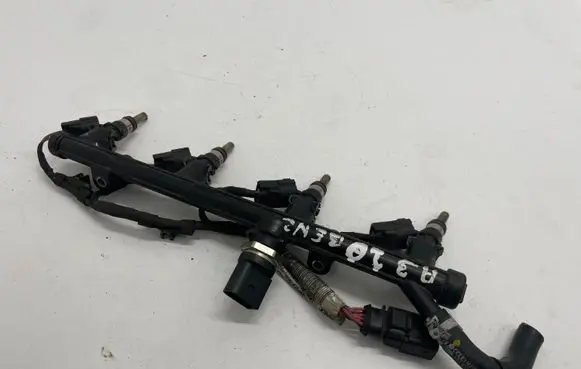 Audi A3 S3 8V Fuel injectors set 06K133681C