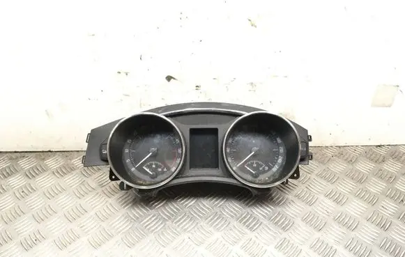 Skoda Superb B6 (3T) Speedometer (instrument cluster) A2C53219665 3T2920841H 1052506095