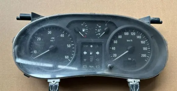 Renault Trafic II (X83) Speedometer (instrument cluster) 8200252450