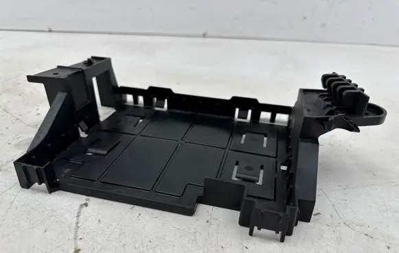 Volkswagen Golf VIII Sound amplifier holder/bracket 5H0035933