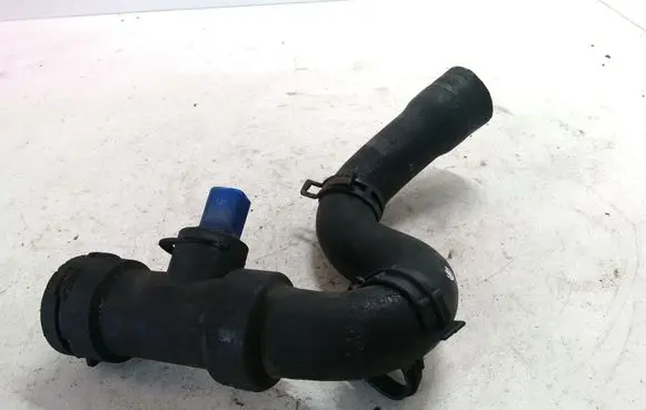Audi A4 S4 B6 8E 8H Engine coolant pipe/hose 8D012104