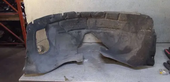 Audi Q7 4L Front wheel arch liner splash guards