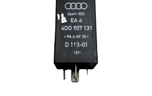 Volkswagen Golf III Other relay 4D0907131 D11301