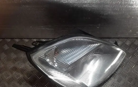 Ford Fiesta Headlight/headlamp 2S6X13W029AJ