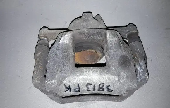 Toyota Auris E180 Front brake caliper 4775002250