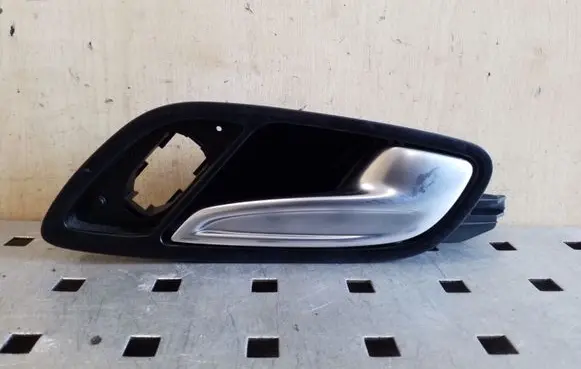 Audi TT TTS Mk2 Front door interior handle 8J1837020