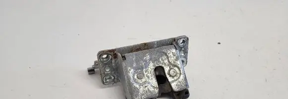 Loading door lock