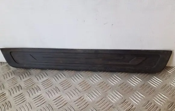 KIA Sorento Front sill trim cover 858852P000
