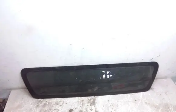Nissan Navara D23 Rear windscreen/windshield window E643R000041