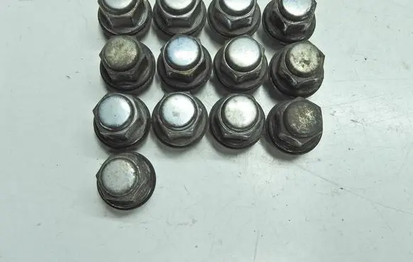 Toyota Verso Nuts/bolts 